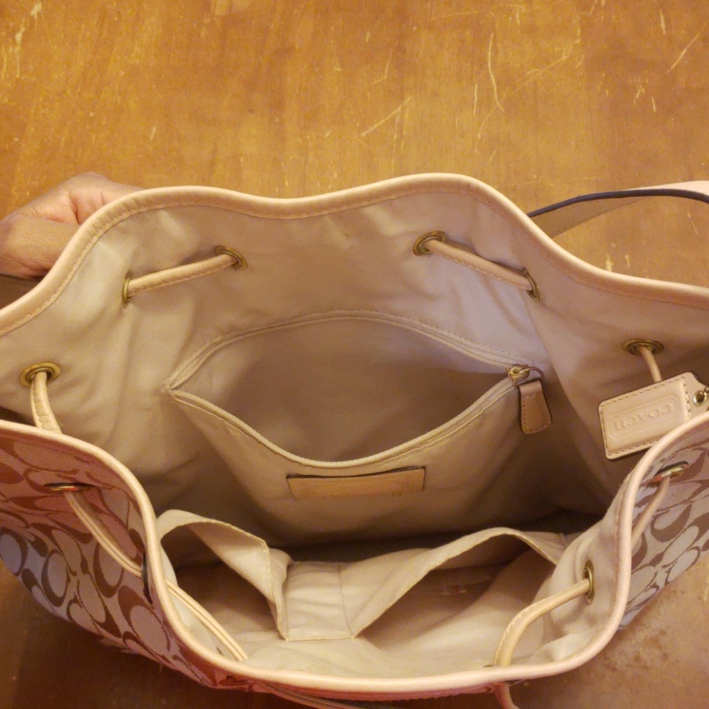 Coach Purse - Picture 4 of 8